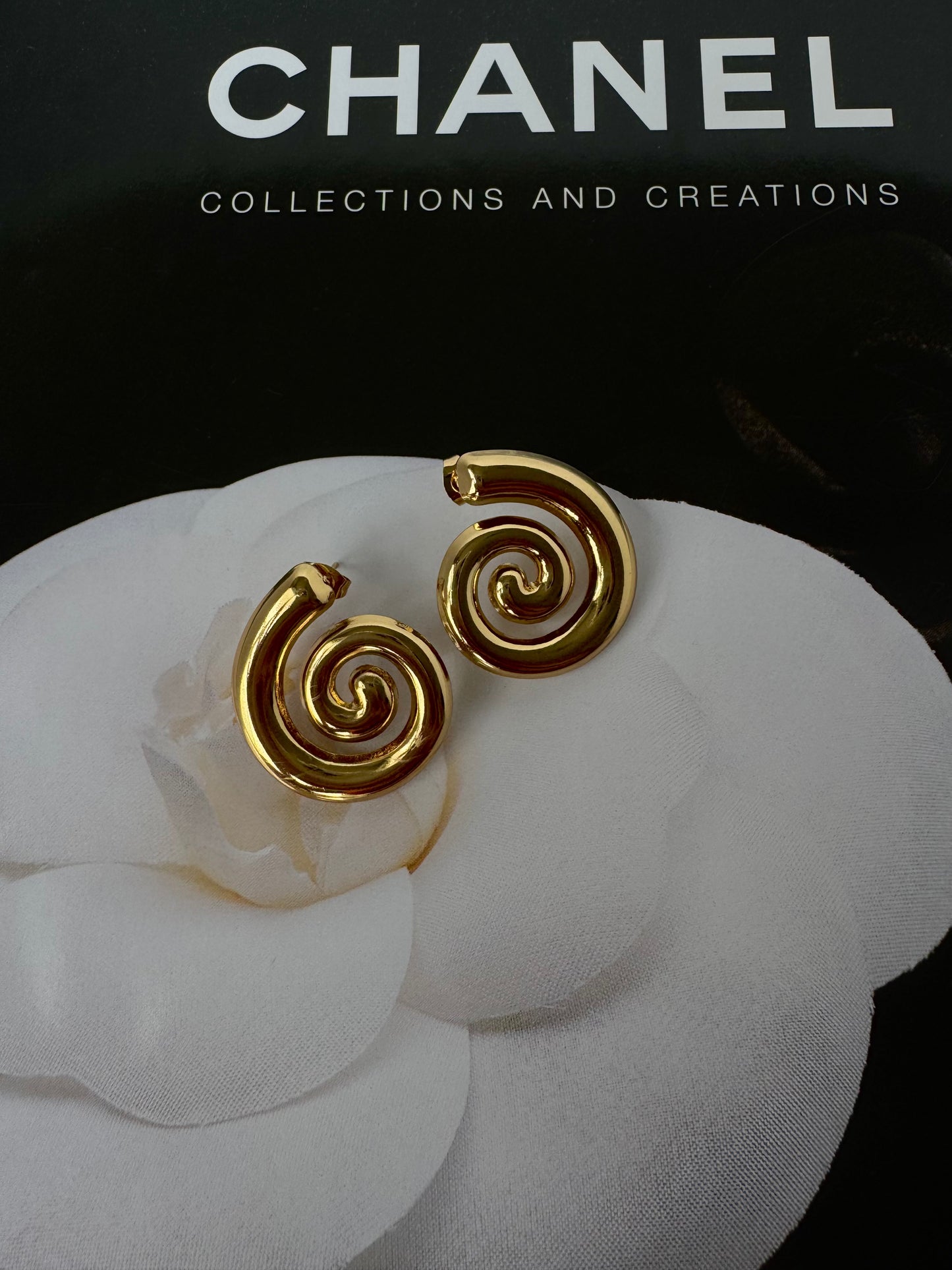 Spiral earrings