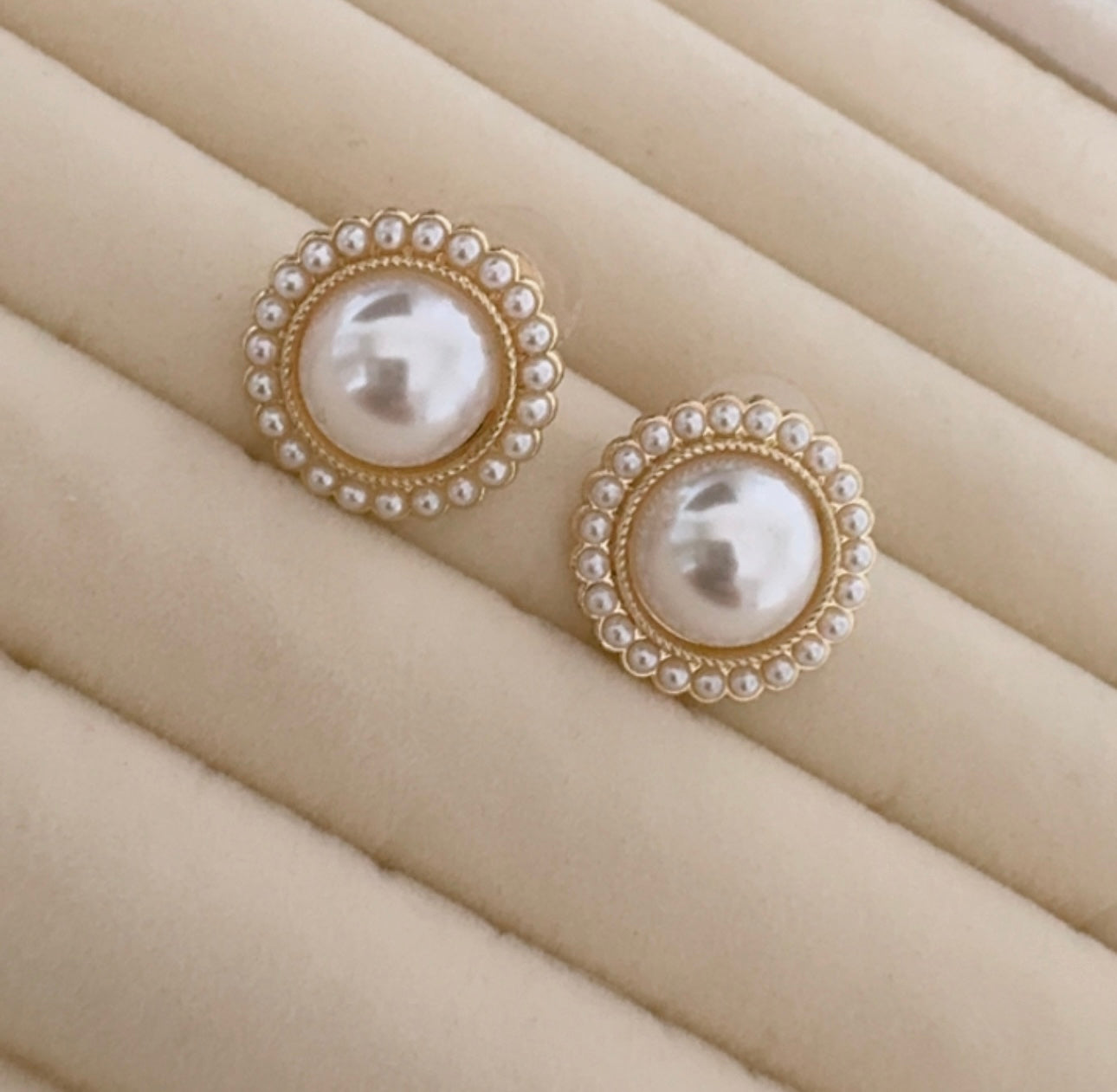 Pearl Studs