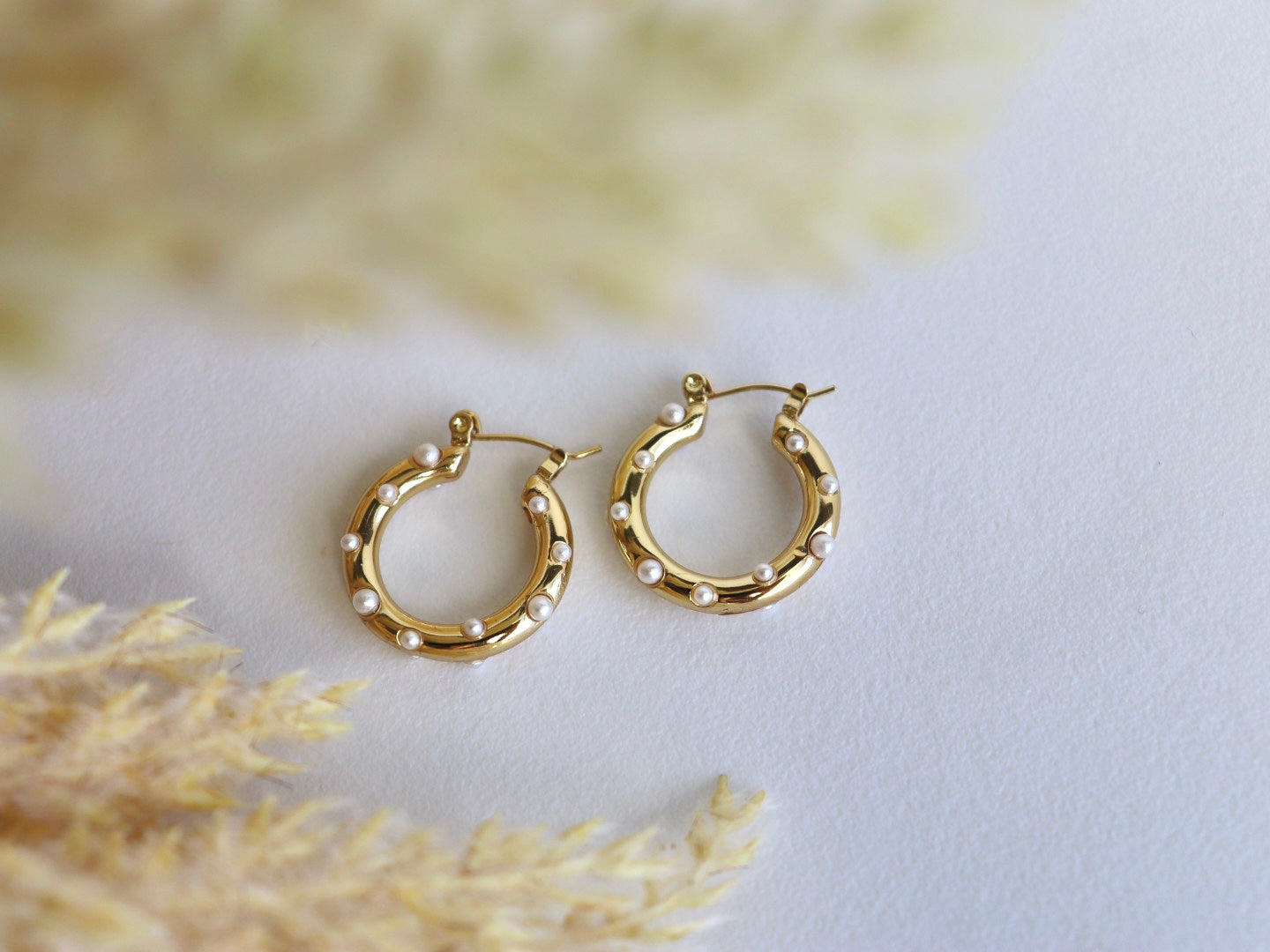 Pearl gold hoops