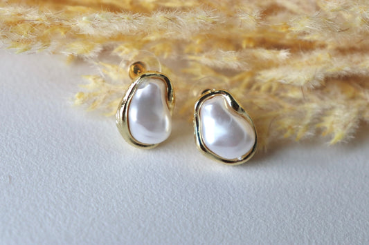 Pearl gold stud